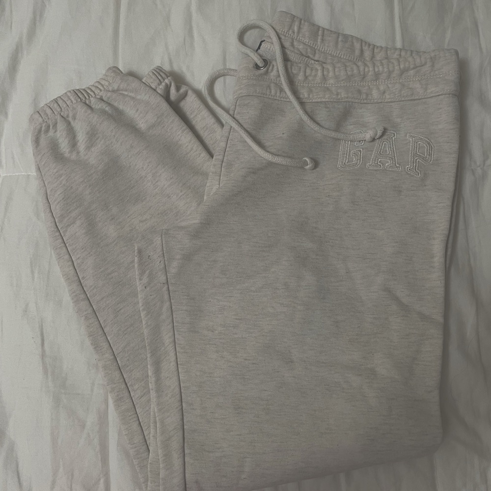 Gap sweatpants
